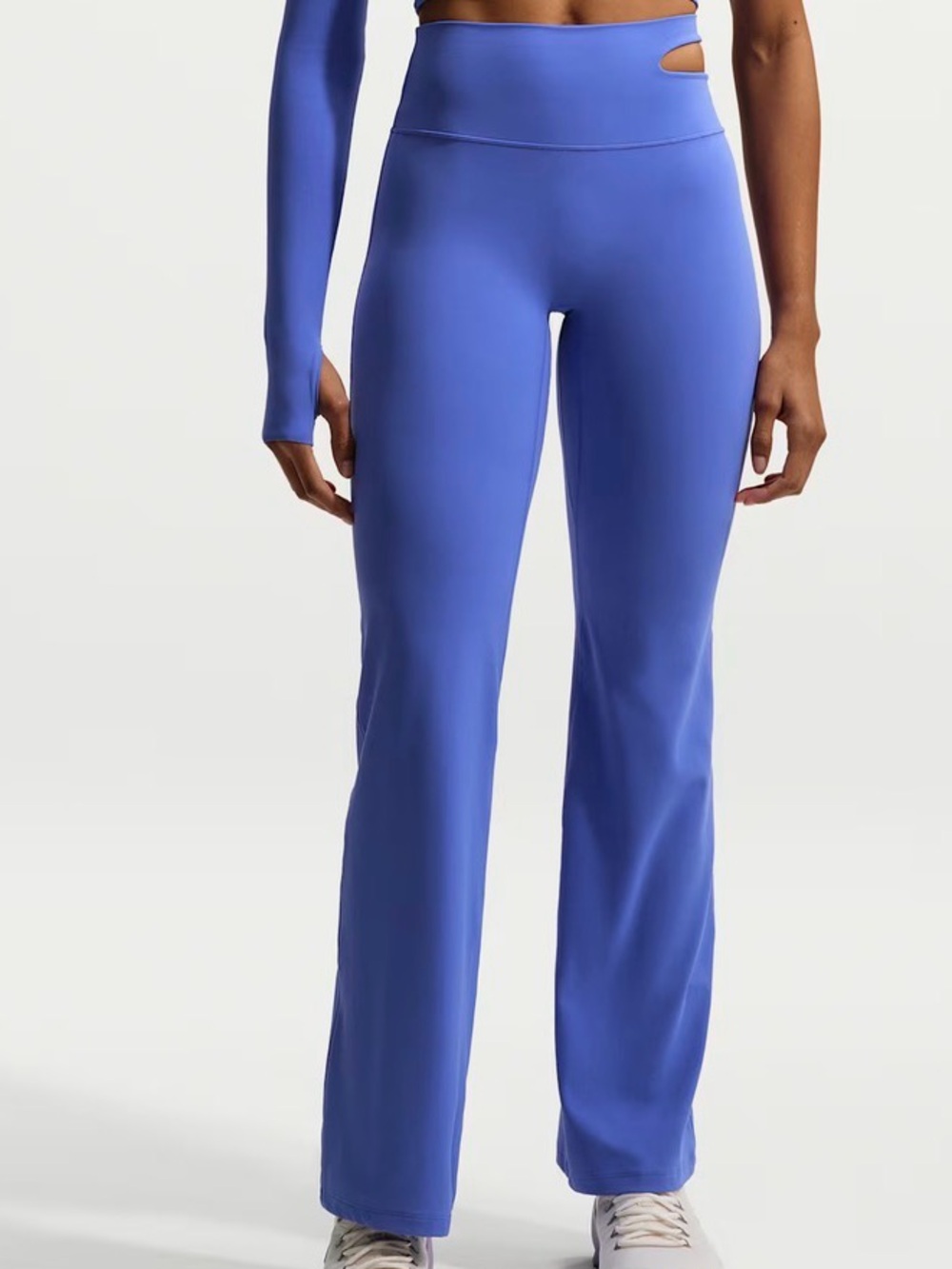 Nike Cut Out Waist Zenvy Flare Legging